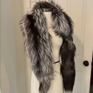 Source Unknown Fox tail Fur Scarf in Gray and Brown new without tags